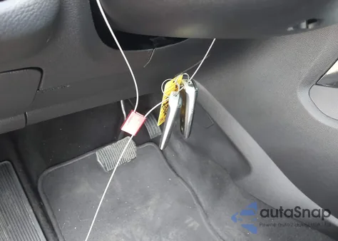 2017 Ford Escape Titanium z USA, uszkodzony, nr VIN 1FMCU0JD2HUA18891